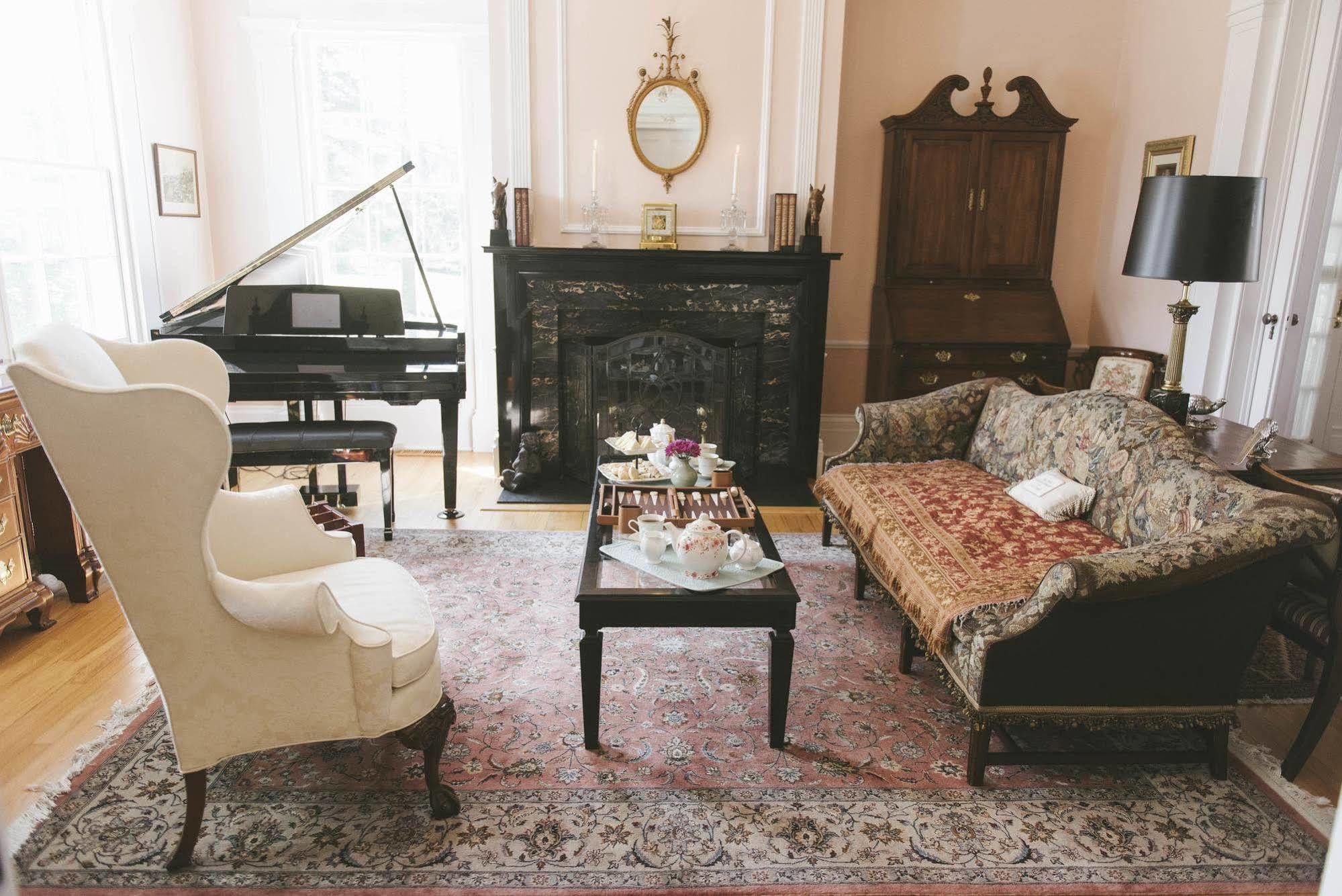 Bykenhulle House Bed And Breakfast Hopewell Junction Exteriör bild