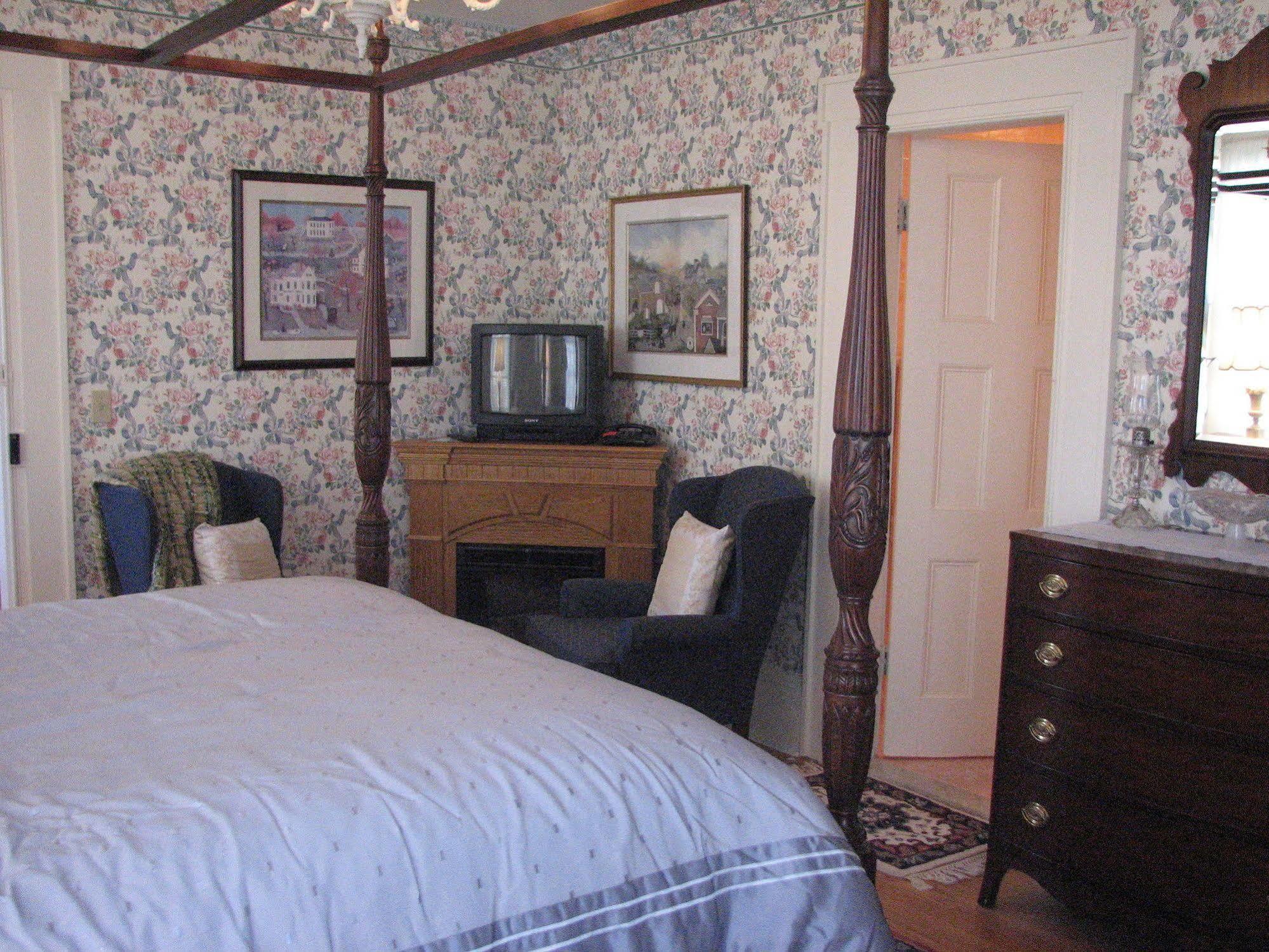 Bykenhulle House Bed And Breakfast Hopewell Junction Exteriör bild